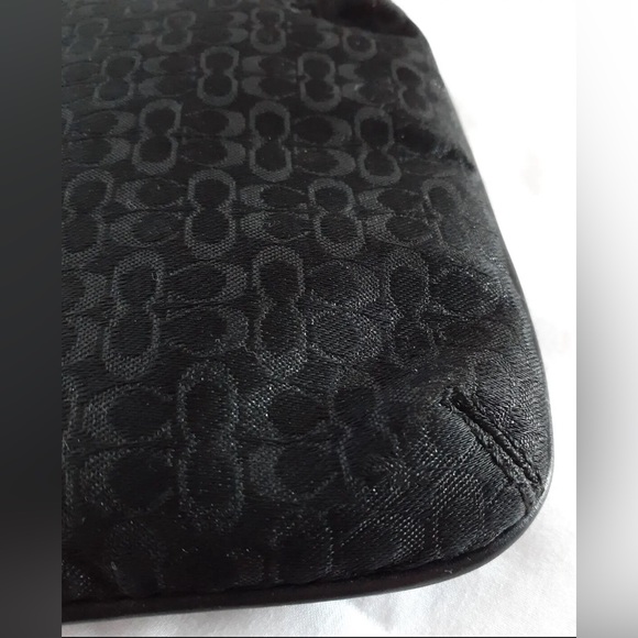 COACH Mini Wristlet Black w/ subtle metallic C's, zipper, leather trim - Picture 5 of 9